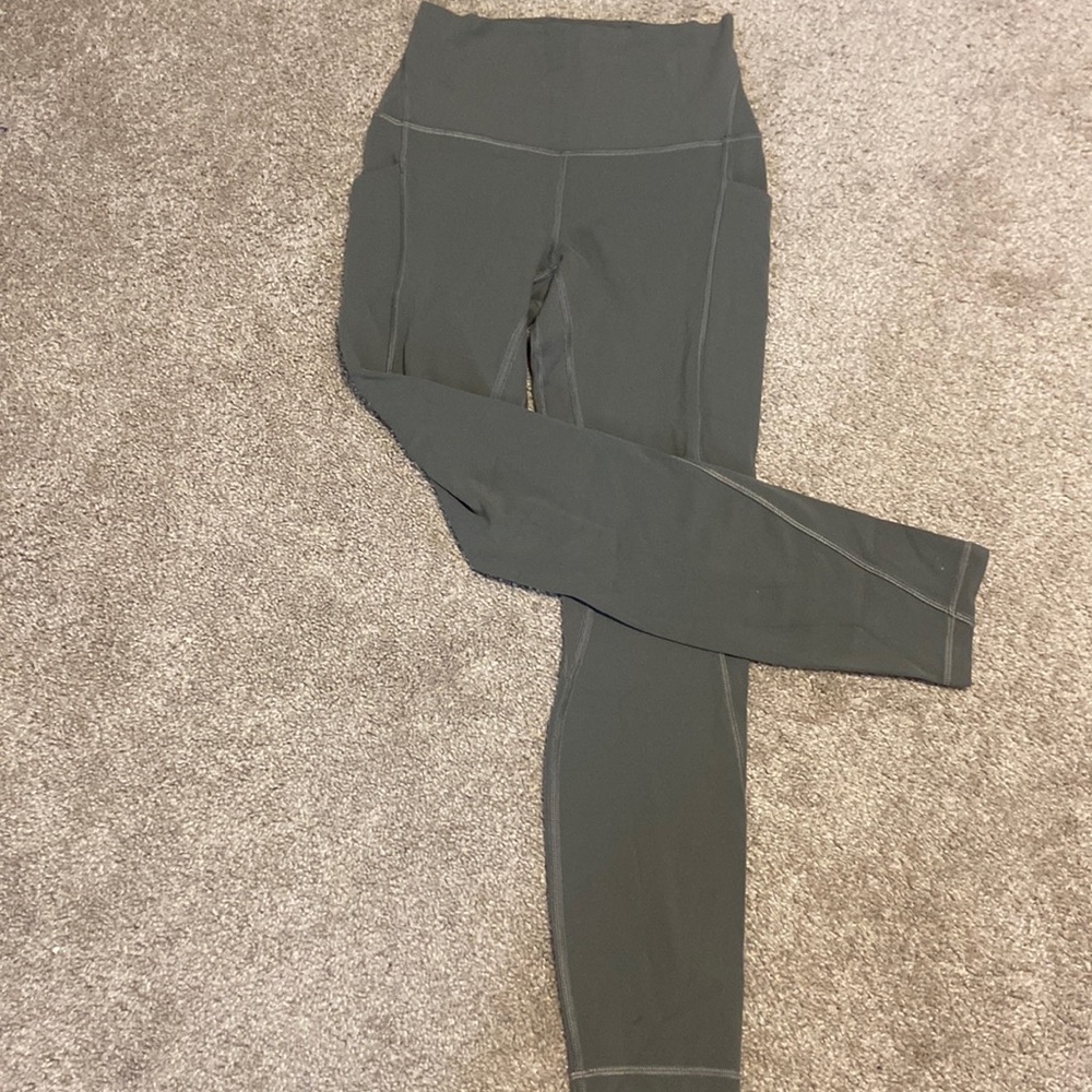 Lululemon align pockets